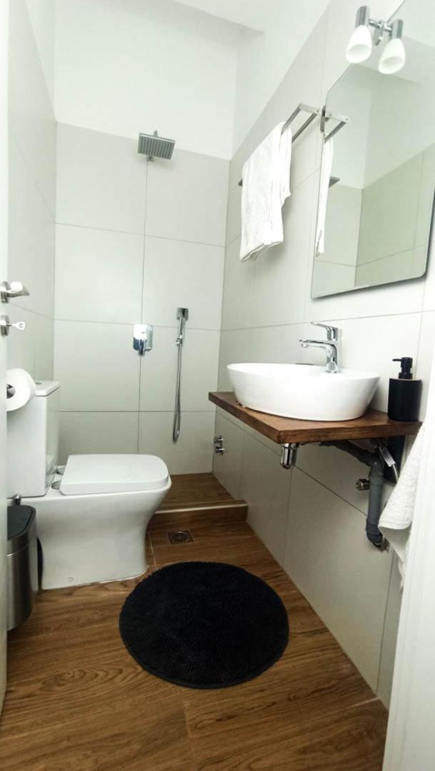 Down Town Luxurious 3